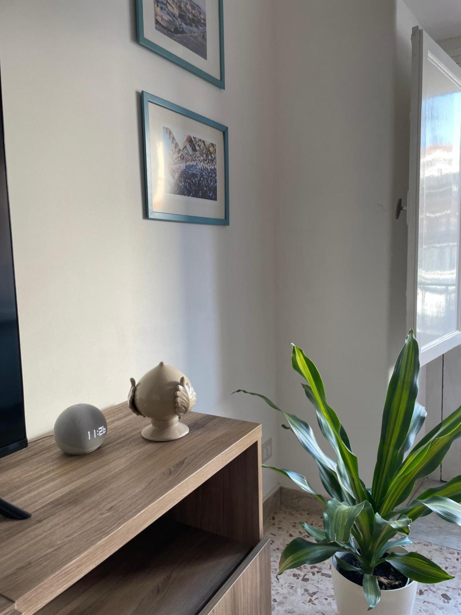 Lorenzo'S House Catania City Centre - Comfortable Large Apartment With 2 Bedrooms And 2 Baths, Close To Trains, Metro And Bus Station Eksteriør bilde